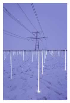 Illustration for article titled 1,301 Florescent Bulbs Lit Solely by Magnetic Fields